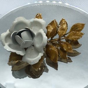 VTG Floral Brooch